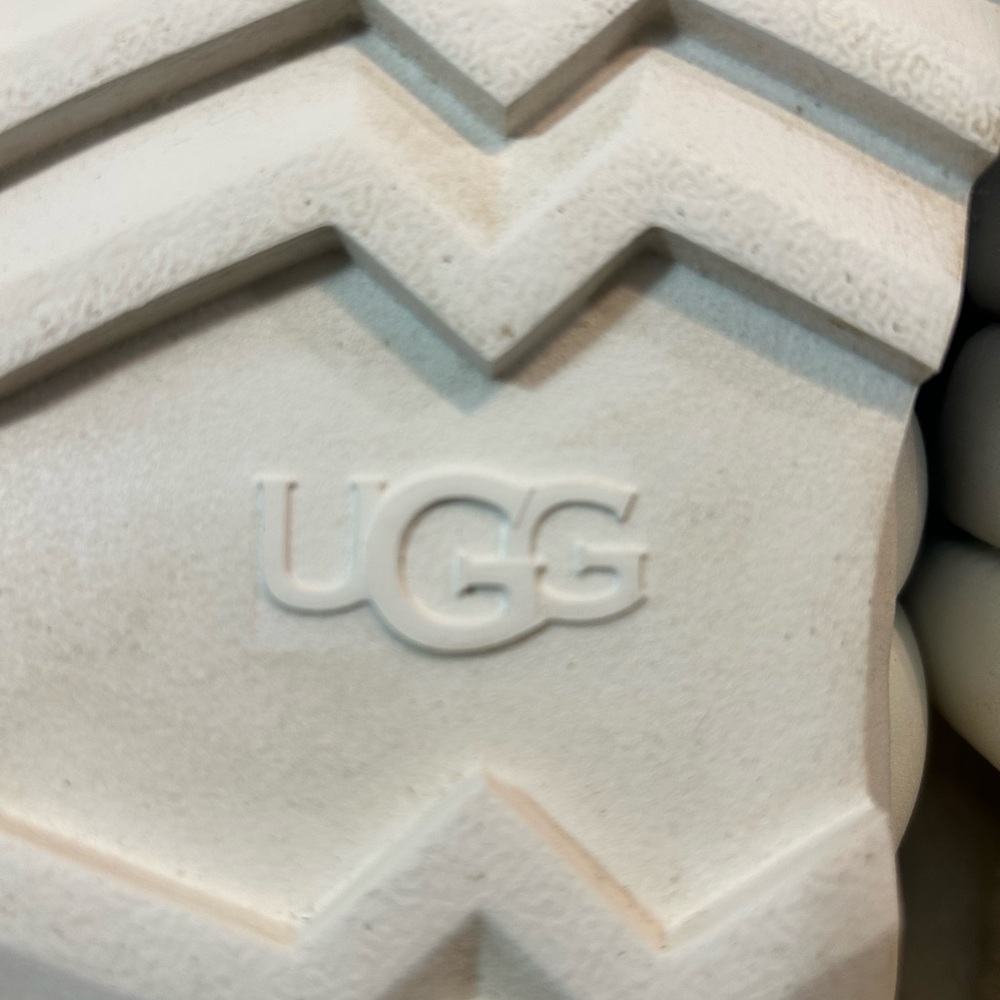 UGG Maxi slide LOGO chunky platform sandal  slip on women’s size 9 - Picture 8 of 10